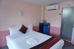 B and B Hotel