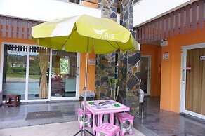 B and B Hotel