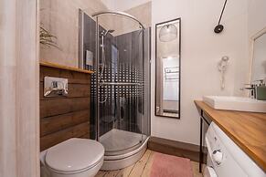 Baltic Design Apartments with free parking and self check-in
