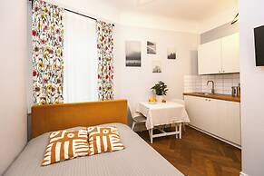 Baltic Design Apartments with free parking and self check-in