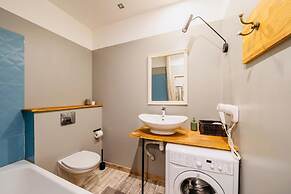 Baltic Design Apartments with free parking and self check-in