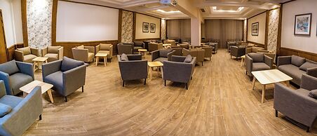 Sky View Suites Hotel