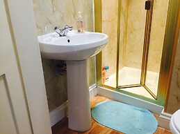 Brentwood Villa Bed and Breakfast