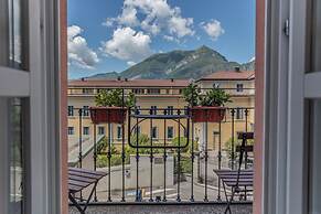 Diamond Apartments