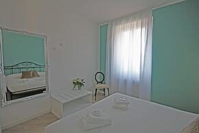 Diamond Apartments