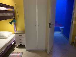 Hostel Makarena