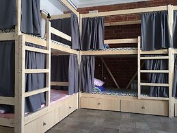Like Hostel