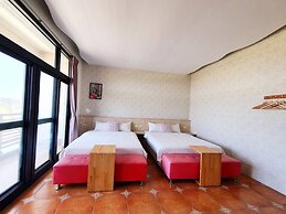 Warm & Cozy Inn
