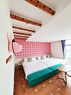 Warm & Cozy Inn