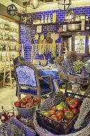 Anjeliq House