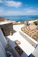 Argiro's Gorgeous Studio In Cycladic