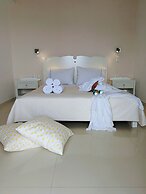 Eight Dimensions Capari Suites Elafonisos