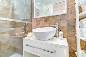 Design Flat in Porto Downtown
