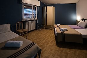Colors Hostel