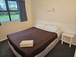 Bulls Motel & Holiday Park