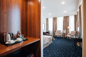 Sun Hotel
