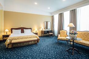 Sun Hotel