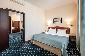 Sun Hotel