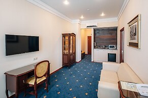 Sun Hotel