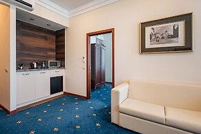 Sun Hotel