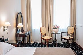 Sun Hotel