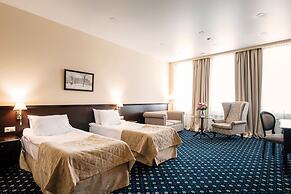 Sun Hotel