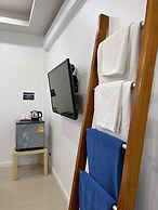 The Snug Airportel