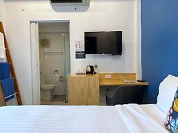 The Snug Airportel