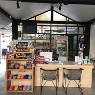 The Snug Airportel