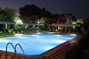Hulusi Hotel