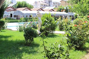 Hulusi Hotel
