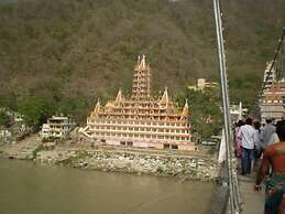 Hotel Devbhoomi Inn