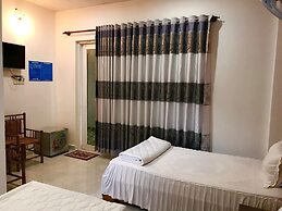 IQ Hotel
