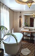 Riad Mayfez Suites & Spa