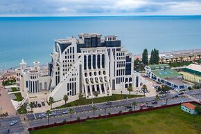 The Grand Gloria Hotel