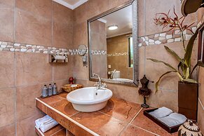 Sitatunga Guest Lodge & Transfers