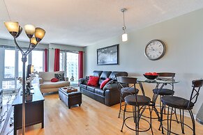 Downtown Studio in Dundas Square