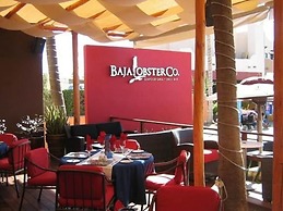 Special Offer, Unbeatable Location - 2BR Suite