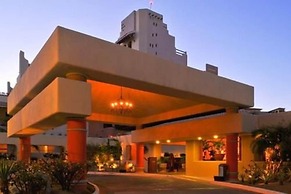 Special Offer, Unbeatable Location - 2BR Suite