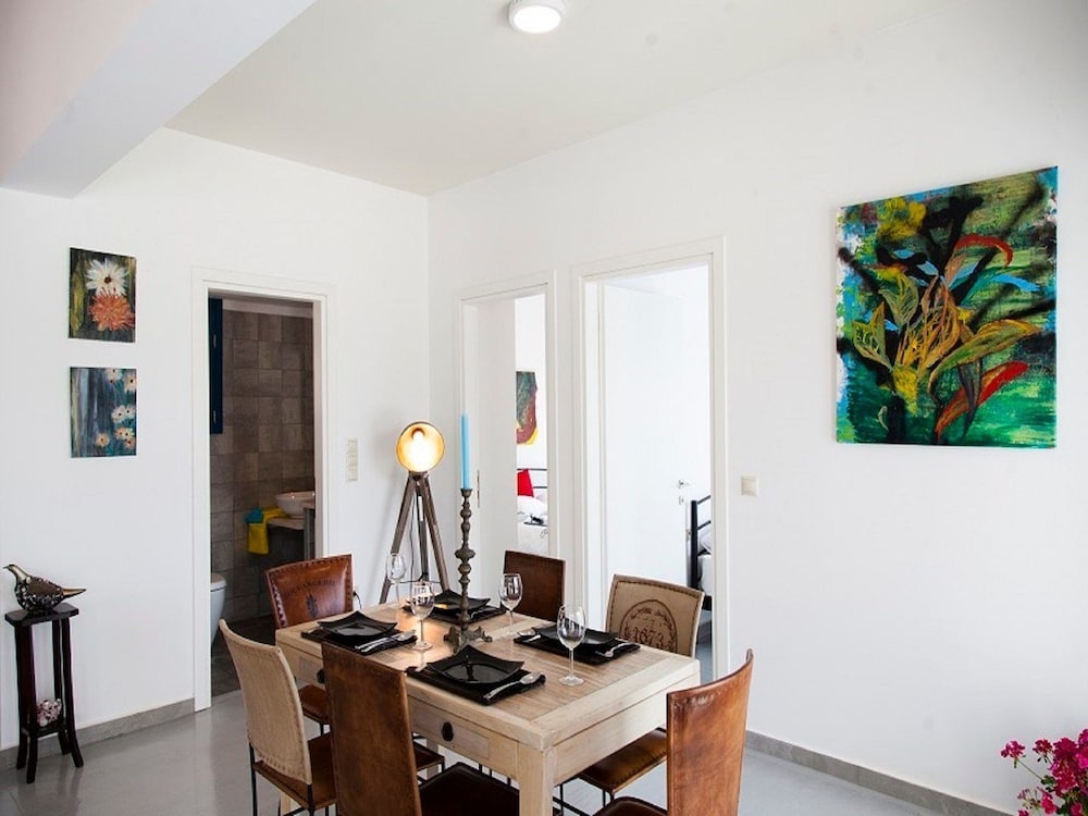 Zidanos Luxurious Villa