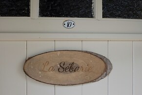 Domaine de Brise Bois - Chambres & Gîtes