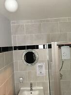 Glenheath Hotel