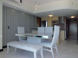 Condo Royal 605