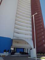 Condo Royal 605
