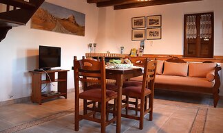 Stonehouses Lemnos