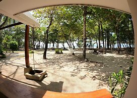 Casa Cecilia Beach Front