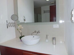 Condo AB Pacifica