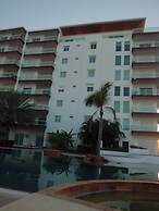 Condo AB Pacifica