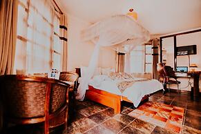 Happy Rhino Hotel