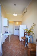 Zorbas Volissos Apartments Chios